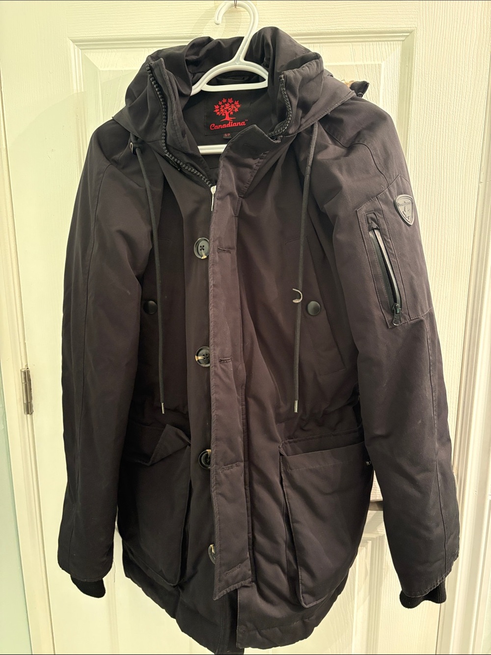CANADIANA Black Hooded Parka Jacket